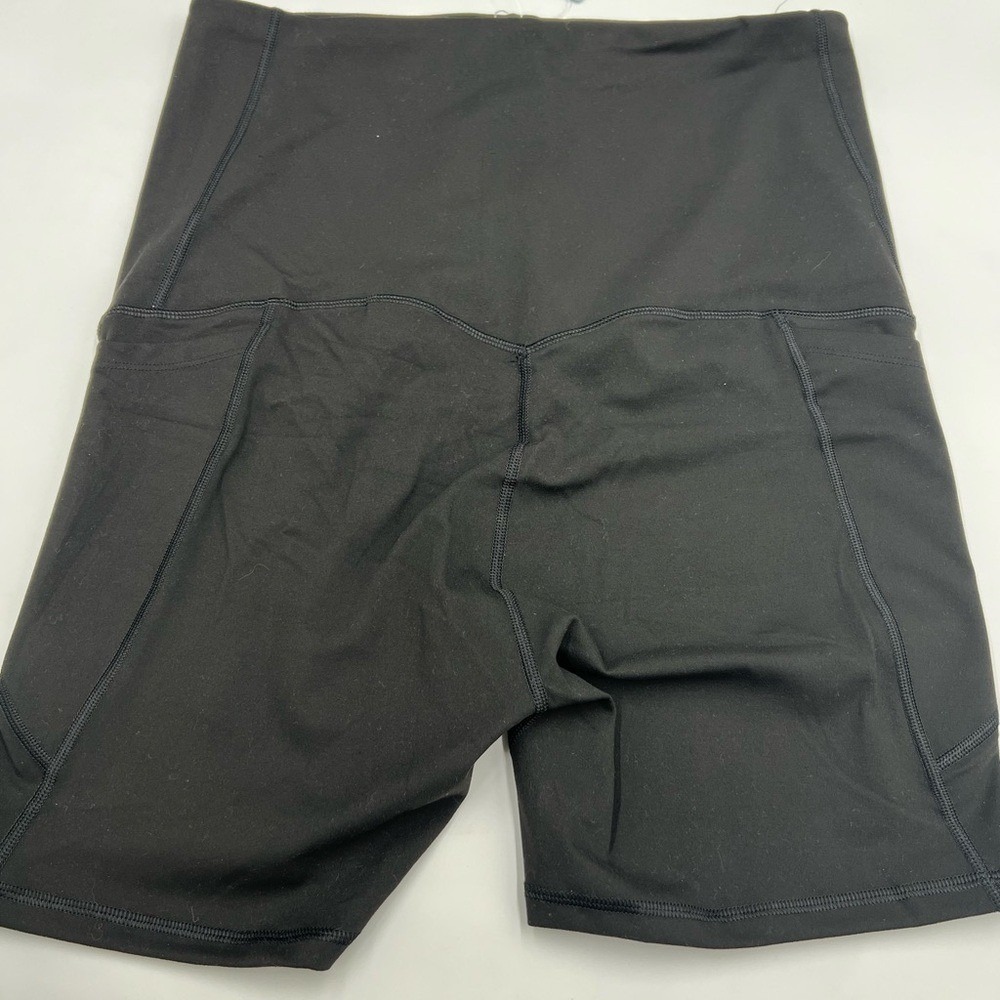 Daisity full belly maternity bike shorts size L. Nice thick soft brush fabric - Picture 3 of 4